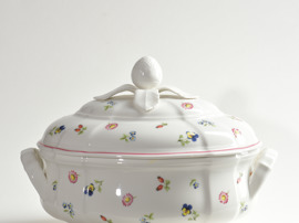 Villeroy and Boch Petit Fleur tureen