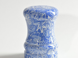 Blue and white sugar sifter