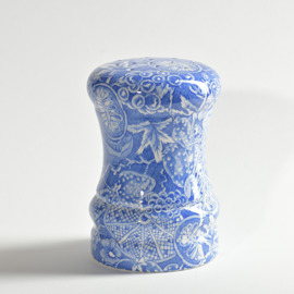 Blue and white sugar sifter