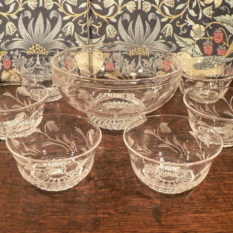 Stuart crystal dessert bowl set